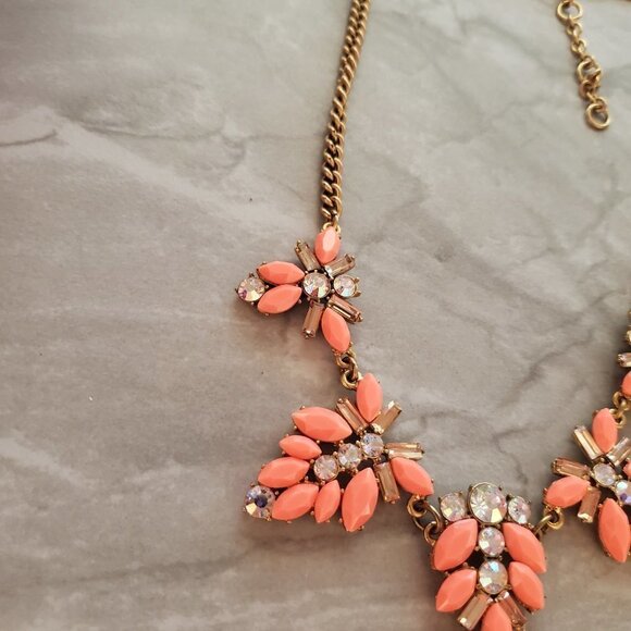 🧡 J.Crew Orange Iridescent Rhinestones Crystal Cluster Statement Necklace 🧡 - Picture 6 of 15